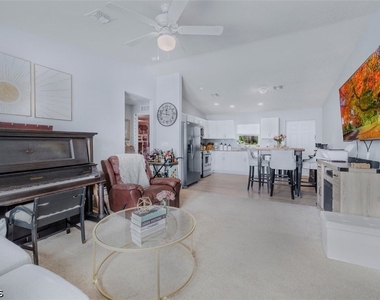 5013 Se Tradewinds Circle - Photo Thumbnail 1