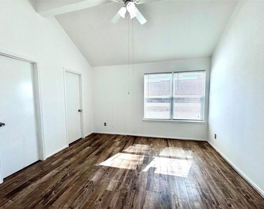 9901 Sharpcrest Street - Photo Thumbnail 13