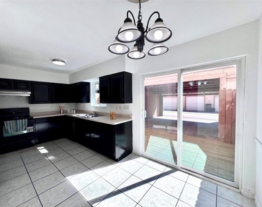 9901 Sharpcrest Street - Photo Thumbnail 6