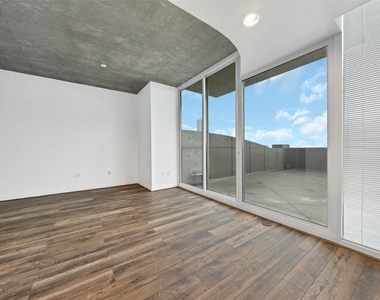 5925 Almeda Road - Photo Thumbnail 4