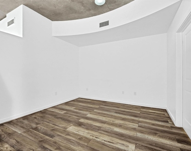 5925 Almeda Road - Photo Thumbnail 8