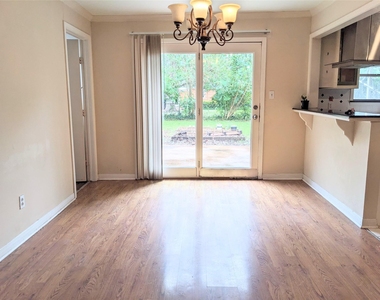 5559 Aspen Street - Photo Thumbnail 5