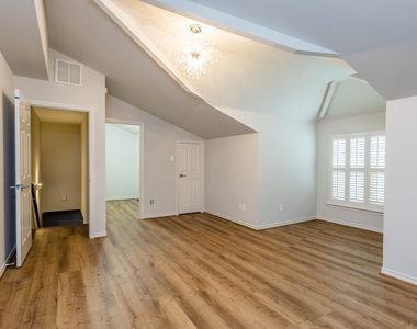 2504 Park Street - Photo Thumbnail 36