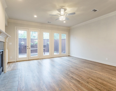 2504 Park Street - Photo Thumbnail 7