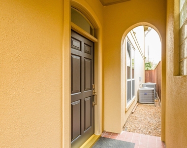 2504 Park Street - Photo Thumbnail 2