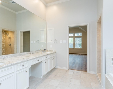 2504 Park Street - Photo Thumbnail 24