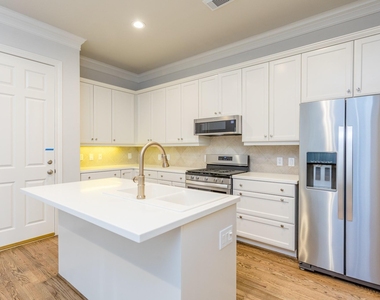 2504 Park Street - Photo Thumbnail 13