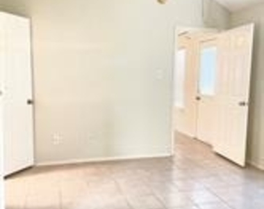 18235 Sorrell Oaks Lane - Photo Thumbnail 12