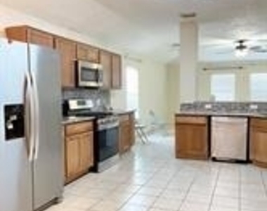 18235 Sorrell Oaks Lane - Photo Thumbnail 5