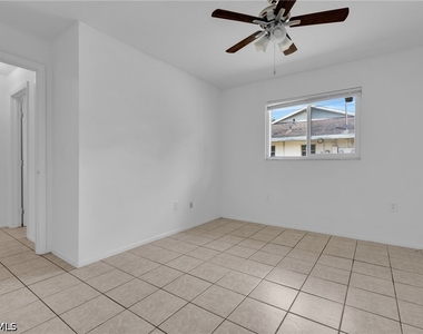 421 Se 24th Avenue - Photo Thumbnail 4