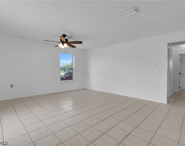 421 Se 24th Avenue - Photo Thumbnail 6