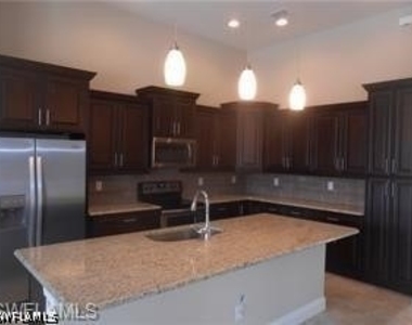1901 Se 21st Terrace - Photo Thumbnail 15