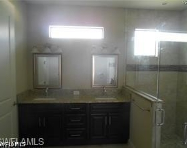 1901 Se 21st Terrace - Photo Thumbnail 6