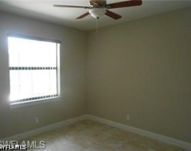 1901 Se 21st Terrace - Photo Thumbnail 10