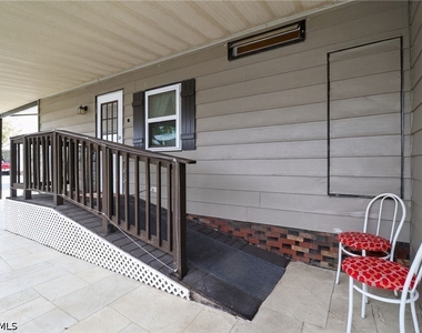183 Oceans Boulevard - Photo Thumbnail 2