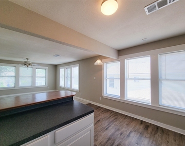 4634 Norhill Boulevard - Photo Thumbnail 13