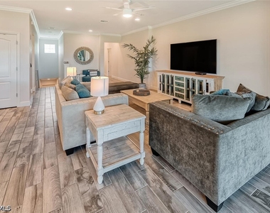 6960 Avalon Circle - Photo Thumbnail 5