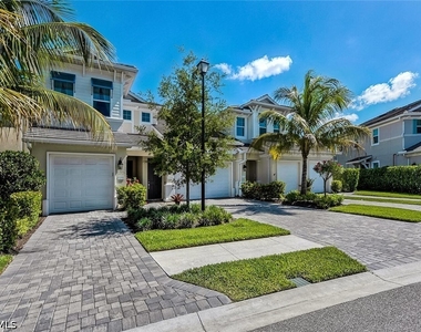 6960 Avalon Circle - Photo Thumbnail 23