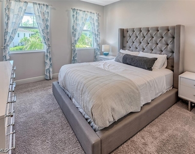 6960 Avalon Circle - Photo Thumbnail 19