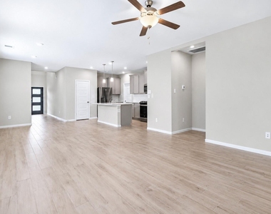 17542 Rosette Grass Drive - Photo Thumbnail 13