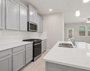 17542 Rosette Grass Drive - Photo Thumbnail 19