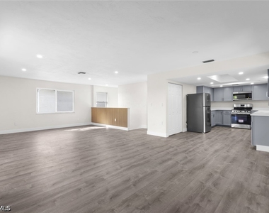 1284 Rainbow Court - Photo Thumbnail 2