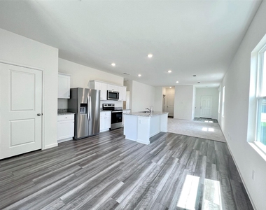 680 Amesbury Road - Photo Thumbnail 4
