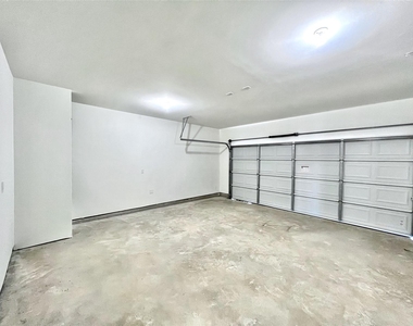 680 Amesbury Road - Photo Thumbnail 15