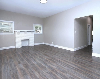 4445 Rusk - Photo Thumbnail 6