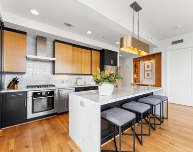 2207 Bancroft Street - Photo Thumbnail 2