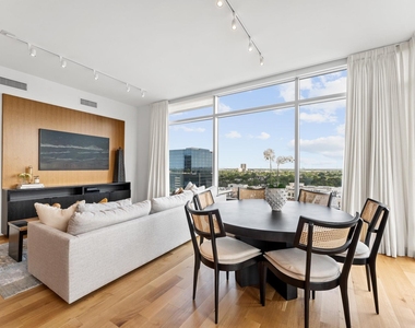 2207 Bancroft Street - Photo Thumbnail 7