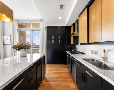 2207 Bancroft Street - Photo Thumbnail 3