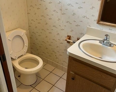 473 Washington - Photo Thumbnail 1