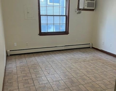 473 Washington - Photo Thumbnail 5