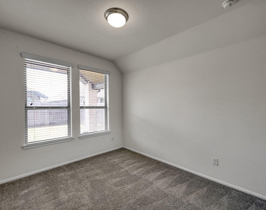 17446 Vino Vines Lane - Photo Thumbnail 21