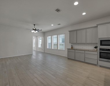 17446 Vino Vines Lane - Photo Thumbnail 12
