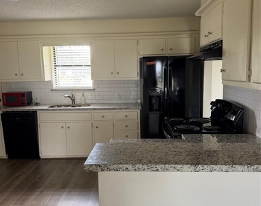 151 Country Oaks Street - Photo Thumbnail 2