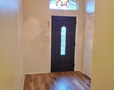18203 Afton Hollow Lane - Photo Thumbnail 2