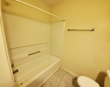 18203 Afton Hollow Lane - Photo Thumbnail 24