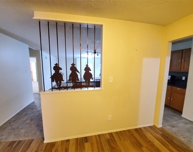 18203 Afton Hollow Lane - Photo Thumbnail 5