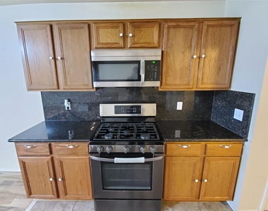 18203 Afton Hollow Lane - Photo Thumbnail 9