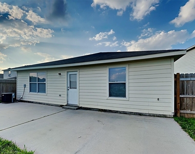 4407 Nueces River Loop - Photo Thumbnail 18