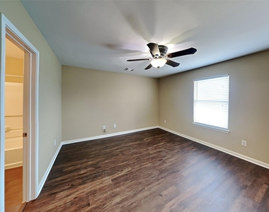 4407 Nueces River Loop - Photo Thumbnail 8
