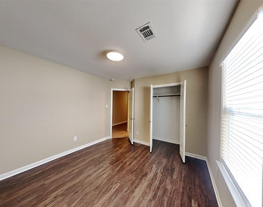 4407 Nueces River Loop - Photo Thumbnail 14