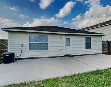 4407 Nueces River Loop - Photo Thumbnail 19