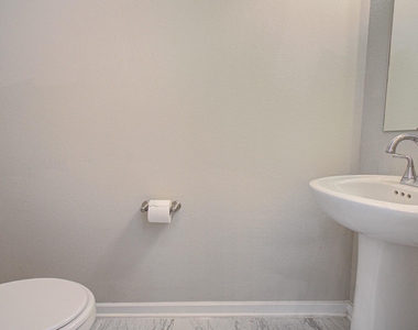 11006 Bexley Village Court - Photo Thumbnail 16