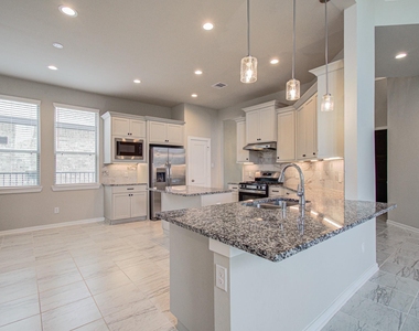 11006 Bexley Village Court - Photo Thumbnail 8