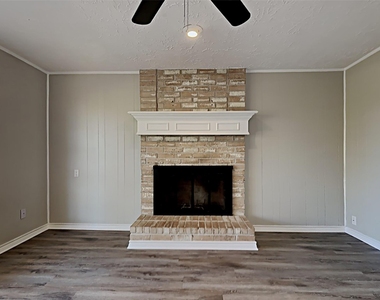 3310 Hampton Drive - Photo Thumbnail 6