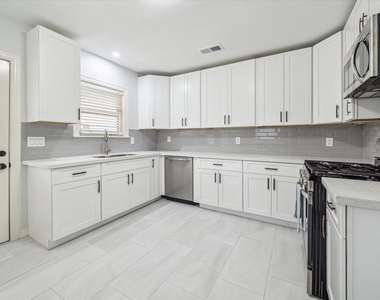1745 Lexington Street - Photo Thumbnail 2