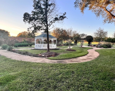 19739 Moonhollow Drive - Photo Thumbnail 30